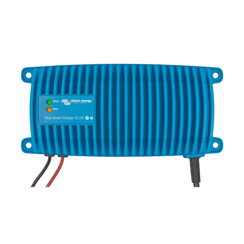 Victron Akkulaturi Blue Smart IP67 12/25(1)230V 7/7 ryhmässä Matkailuvaunu & Matkailuauto / Elektroniikka / Akut & Muuntimet / Akkulaturit @ Campmarket (81273)