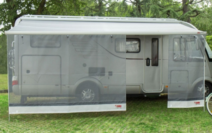 Dometic Rainprotect Etuseinä ryhmässä Etuteltat & Markiisit / Markiisit / Matkailuvaunu Markiisit / Päädyt & Etupaneelit Matkailuvaunun Markiiseihin / Pääty- ja Etupaneelit Caravanstore XL @ Campmarket (71134_04)