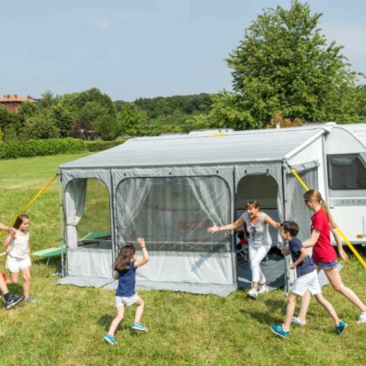 Fiamma Caravanstore Zip XL ryhmässä Etuteltat & Markiisit / Markiisit / Matkailuvaunu Markiisit / Zip Markiisit @ Campmarket (72453_09)