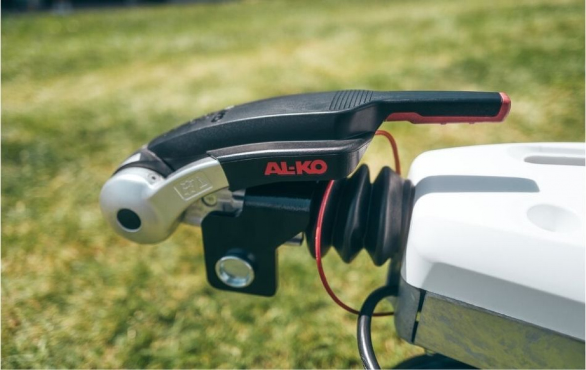 AL-KO AKS 3004 Turvakuulakytkin ryhmässä Matkailuvaunu & Matkailuauto / Koriosat / Mover/Kytkentäapu / Kuulakytkimet @ Campmarket (64157)