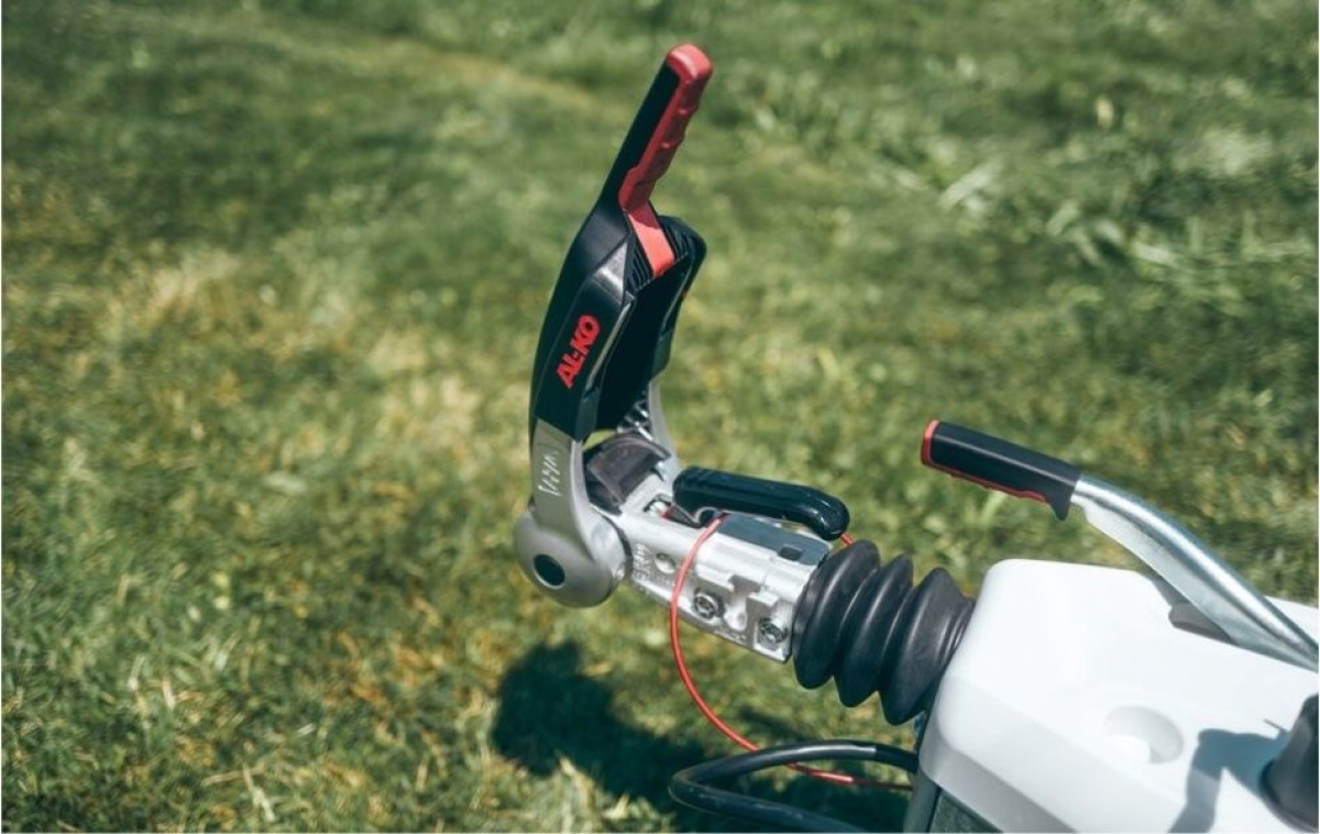 AL-KO AKS 3004 Turvakuulakytkin ryhmässä Matkailuvaunu & Matkailuauto / Koriosat / Mover/Kytkentäapu / Kuulakytkimet @ Campmarket (64157)