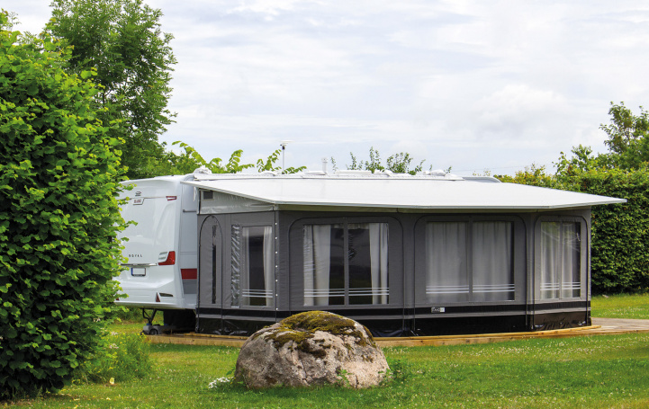 Svenska Tält Standby 5000 ( Erkkeri Malli) Leveys 530 cm ryhmässä Etuteltat & Markiisit / Asuntovaunun Etuteltat / Villa Teltta @ Campmarket (64879)