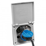 Monitoiminen Ulkoinen Pistorasia