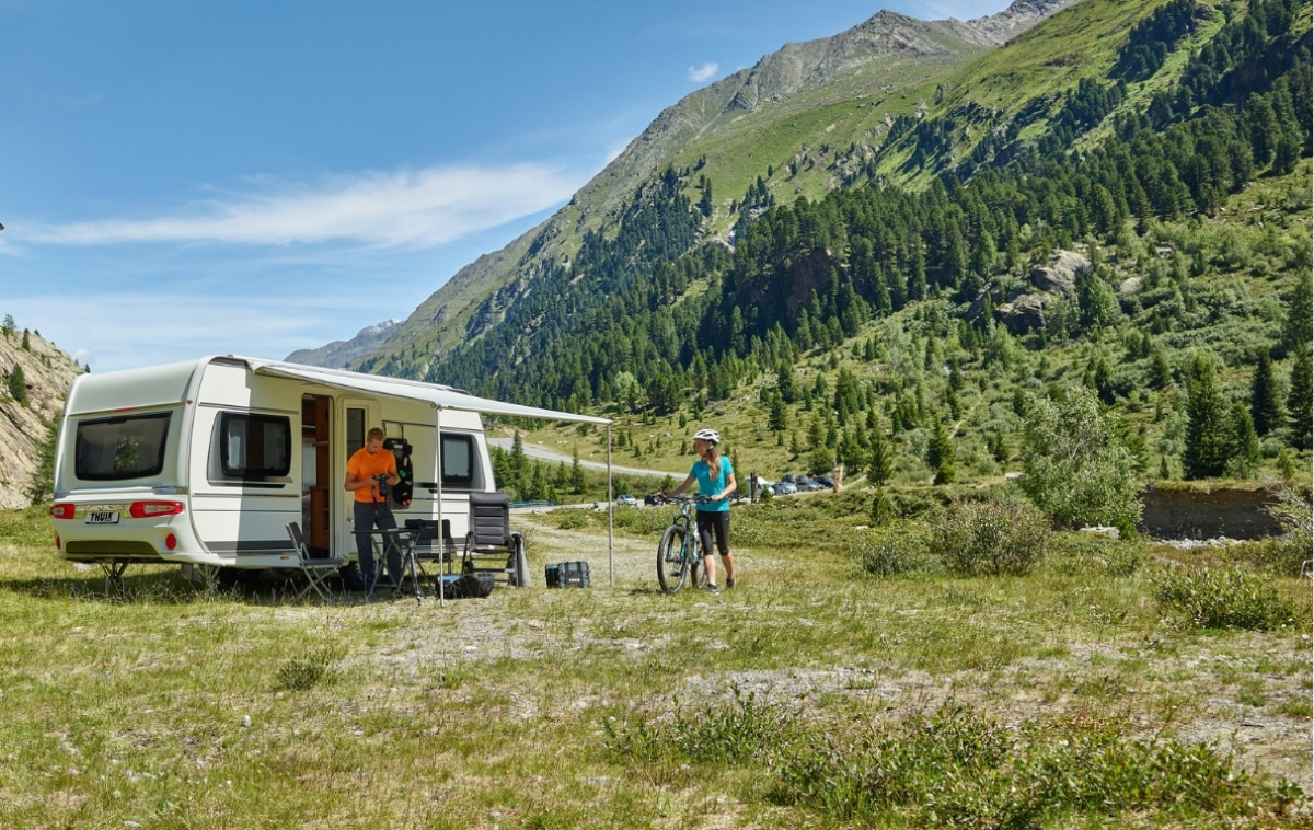 Thule Omnistor 1200 ryhmässä Etuteltat & Markiisit / Markiisit / Matkailuvaunu Markiisit / Asuntovaunun @ Campmarket (65907)