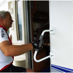 Thule Nousukahva-turvalukko Asuntovaunuille Ja Matkailuautoille