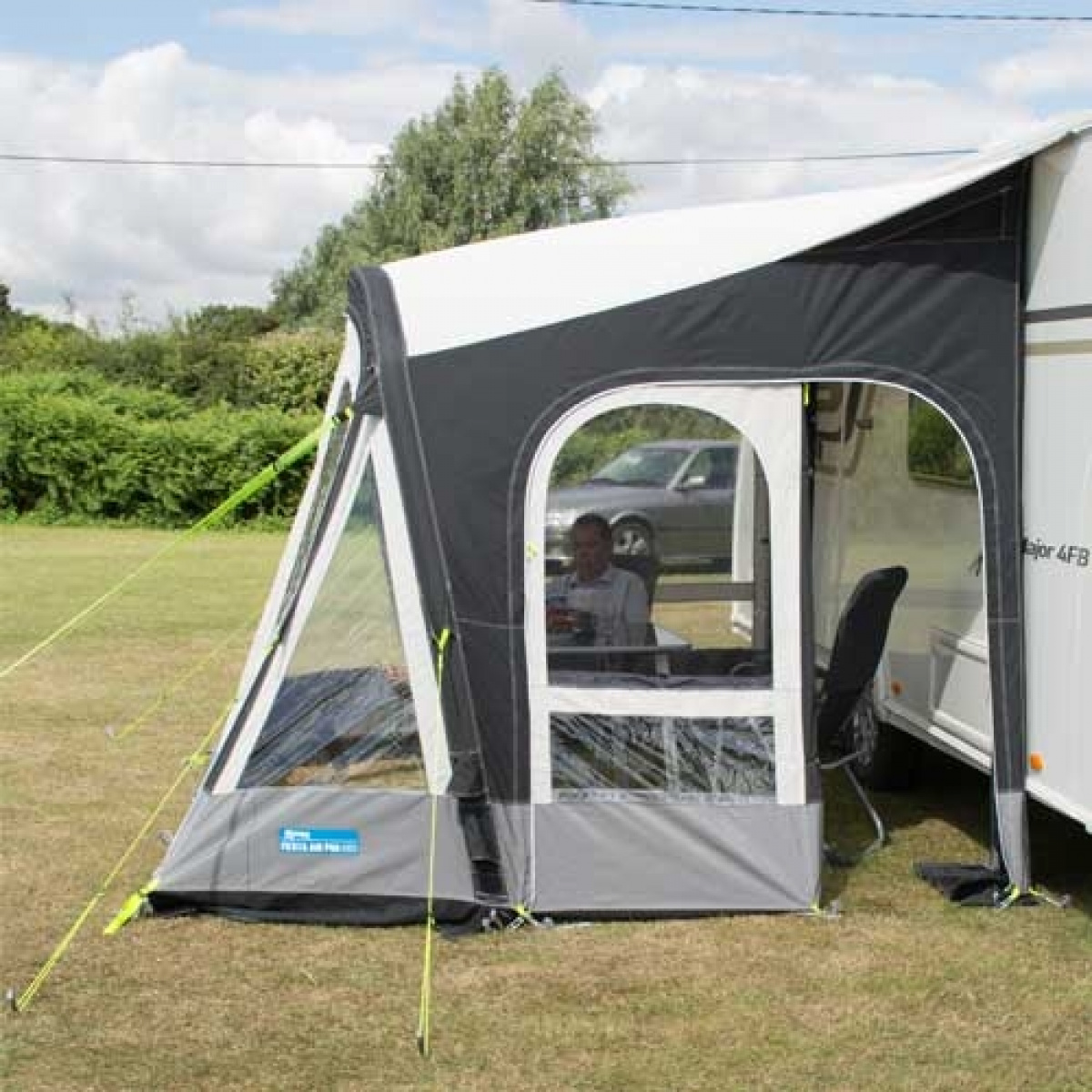 Kampa Fiesta Air Pro ryhmässä Etuteltat & Markiisit / Asuntovaunun Etuteltat / Ilmateltat / Dometic Asuntovaunu Ilmateltat @ Campmarket (66913)
