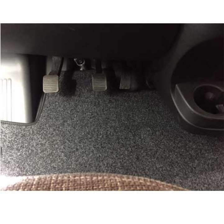 Ford Transit 2015- ryhmässä Matkailuvaunu & Matkailuauto / Tekstiilimatot & Päälliset / Ohjaamon Matot / Ford Transit alk. 4/2006 @ Campmarket (67070)