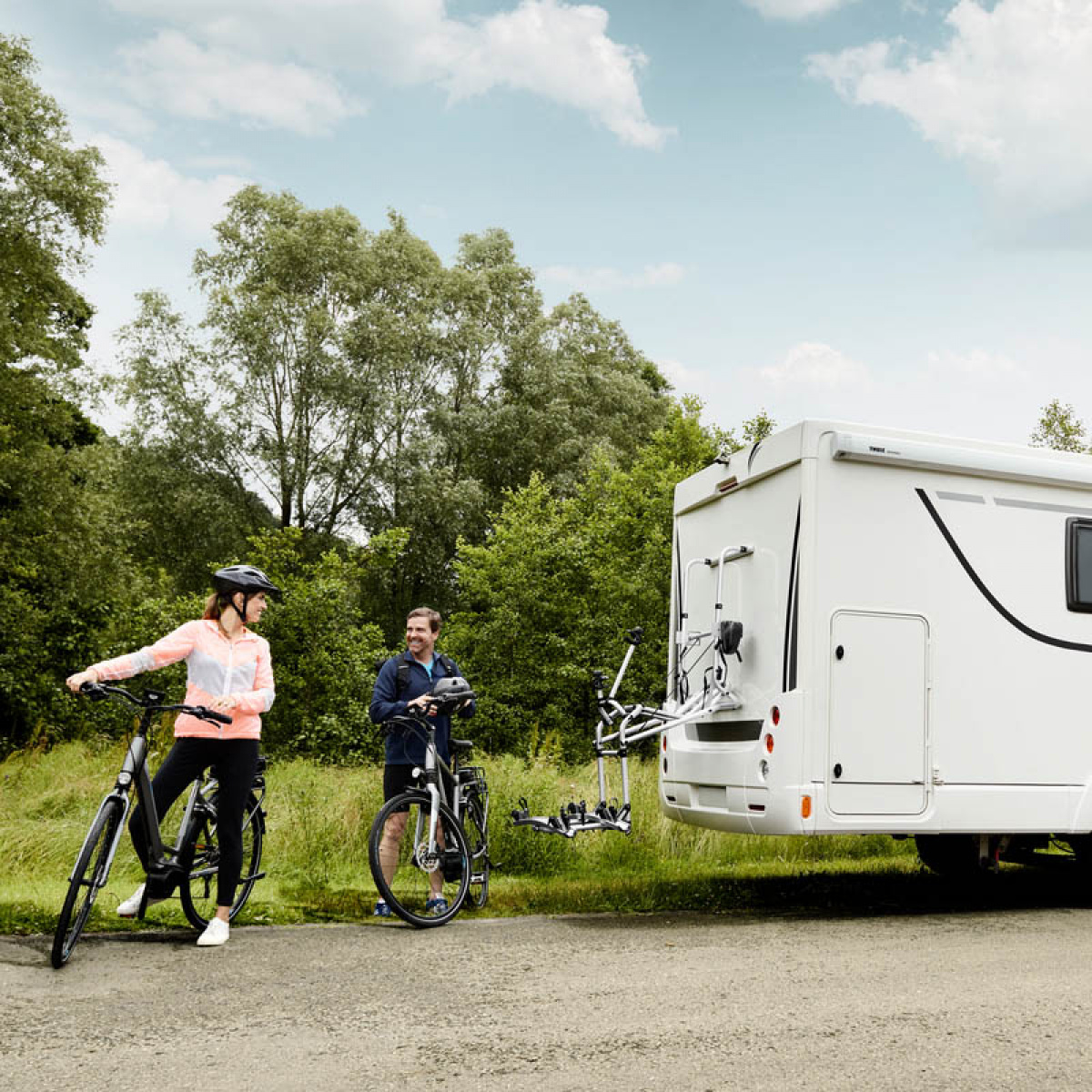 Thule Lift V16 Elite Polkupyöräteline ryhmässä Matkailuvaunu & Matkailuauto / Koriosat / Polkupyörätelineet / Seinään Asennettavat @ Campmarket (67741)