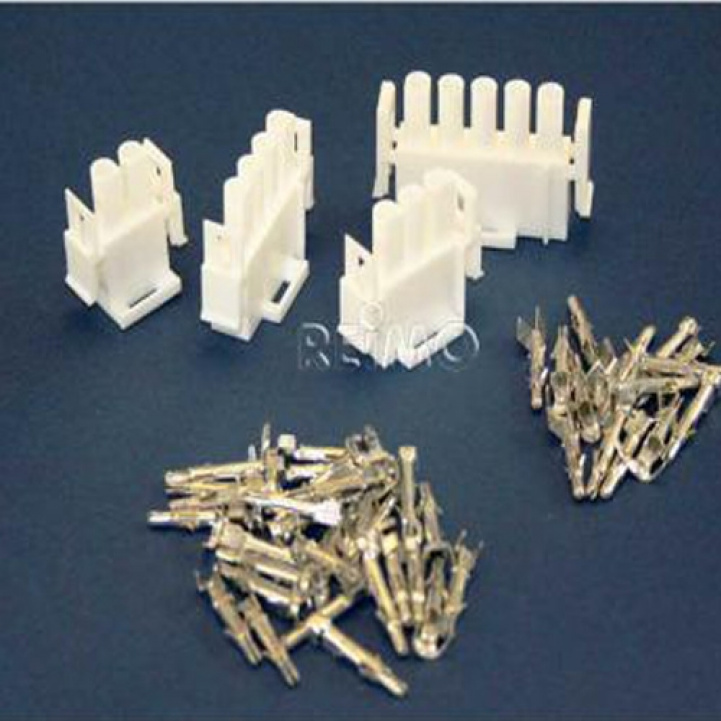 Kytkentäkotelo MNL 2 + 3 + 4 + 5 ryhmässä Matkailuvaunu & Matkailuauto / Elektroniikka / Pistorasiat/Katkaisijat & Lisävarusteet / Sähkösyöttö & Liitäntä @ Campmarket (70451)