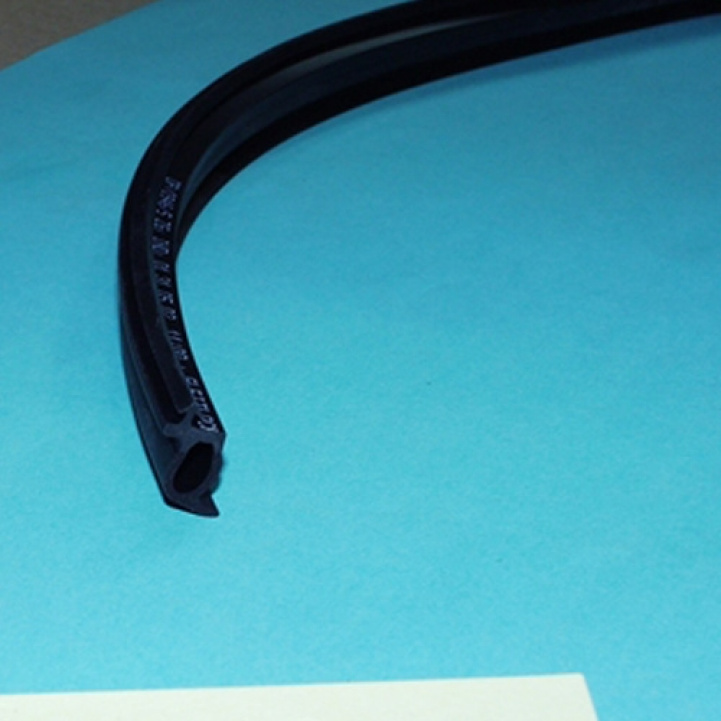  ryhmässä Matkailuvaunu & Matkailuauto / Koriosat / Kattoluukut / Lisävarusteet Kattoluukkuihin @ Campmarket (73426)