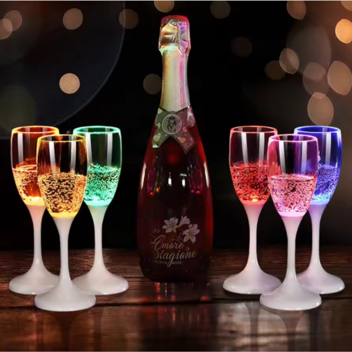 Loistava Prosecco Lasi 12cl ryhmässä Kotitalous & Keittiö / Lasit & Mukit / Samppanjalasit @ Campmarket (79859)