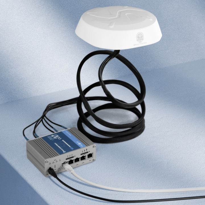 Kattoantenni 5G Valkoinen ryhmässä Matkailuvaunu & Matkailuauto / Elektroniikka / Internet & WiFi @ Campmarket (80302)