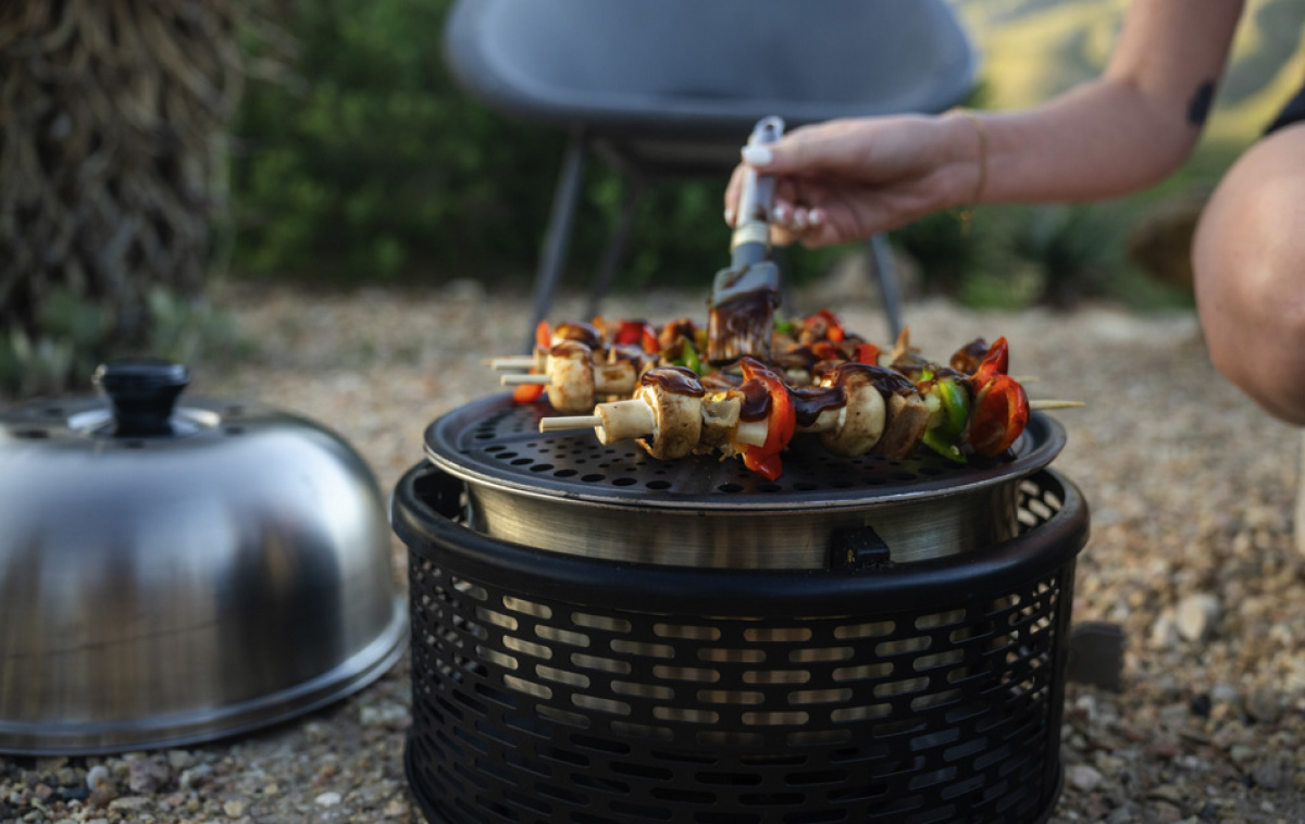 Cobb Pro Black ryhmässä Kotitalous & Keittiö / Grillit / Hiiligrillit @ Campmarket (80519)