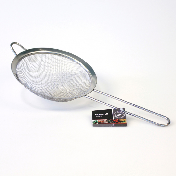 Siivilä Ruostumatonta Terästä 14cm ryhmässä Kotitalous & Keittiö / Keittiötarvikkeet / Keittiötarvikkeet @ Campmarket (80758)