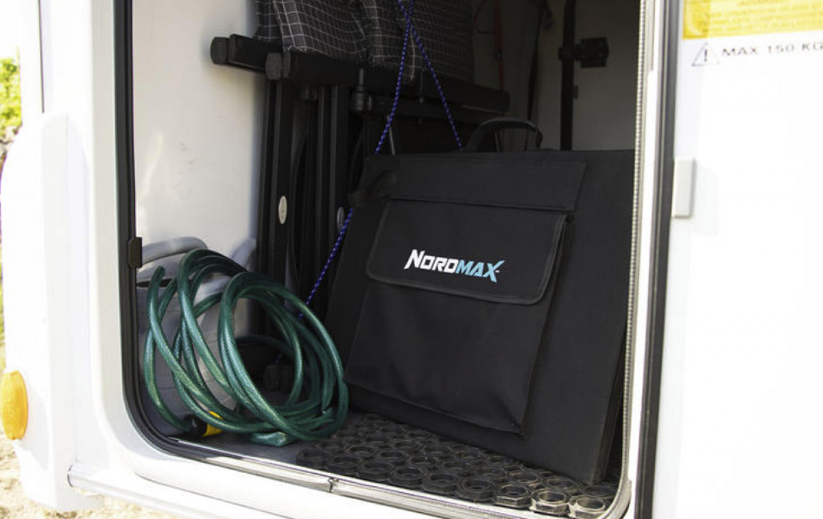 Nordmax Aurinkopaneeli 200W Kannettava ryhmässä Matkailuvaunu & Matkailuauto / Elektroniikka / Aurinkopaneelit @ Campmarket (81456)