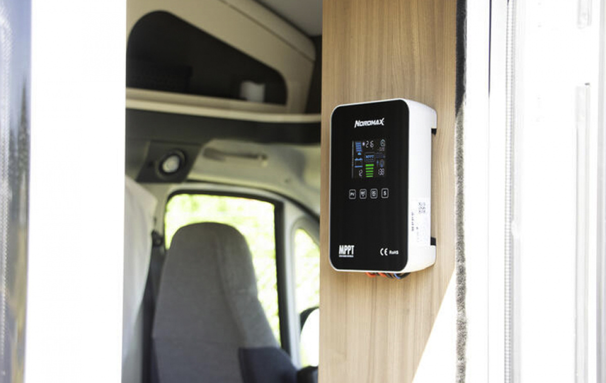 Nordmax Aurinkopaneelin Säädin 20A MPPT ryhmässä Matkailuvaunu & Matkailuauto / Elektroniikka / Aurinkopaneelit / Aurinkopaneelisäätimet / MPPT @ Campmarket (81466)