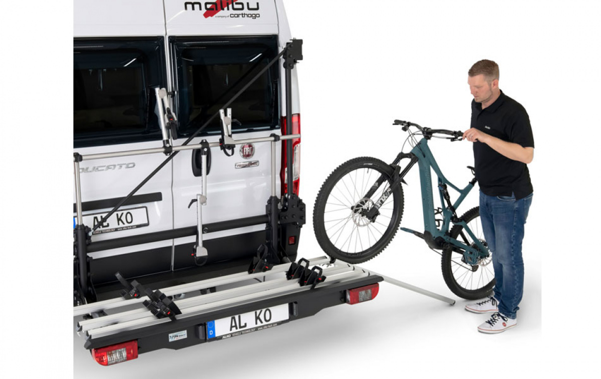 AL-KO Polkupyöräteline Trigo Van 3 pyörälle ryhmässä Matkailuvaunu & Matkailuauto / Koriosat / Polkupyörätelineet / Pakettiautot @ Campmarket (81511)