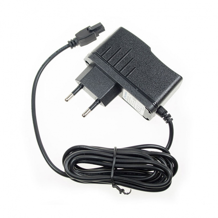 Teltonika Virtakaapeli 230V ryhmässä Matkailuvaunu & Matkailuauto / Elektroniikka / Internet & WiFi @ Campmarket (81612)