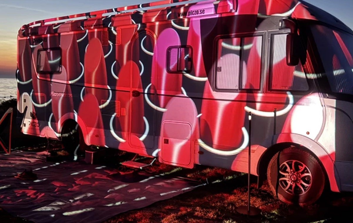 Piczo Projektori NOVA Ultra ryhmässä Matkailuvaunu & Matkailuauto / Elektroniikka / TV, Kuva & Ääni / Projektorit @ Campmarket (82300)