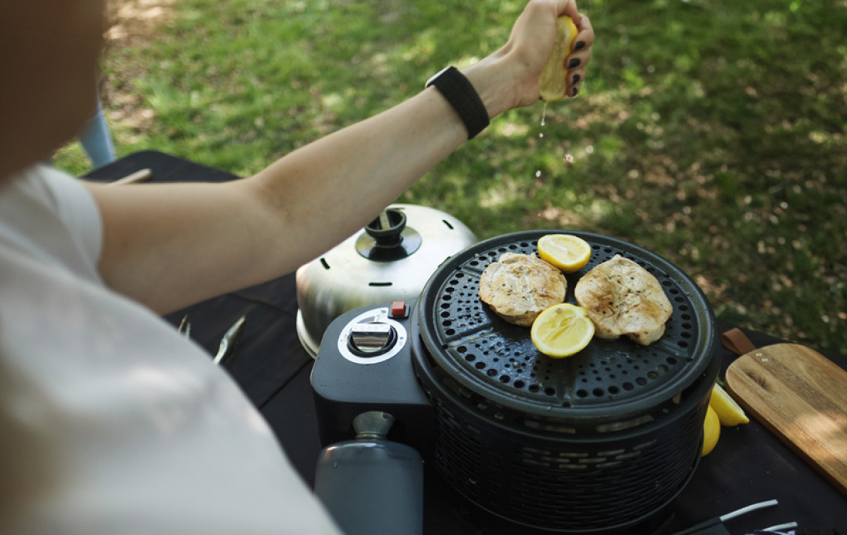 KAMPANJAPAKETTI Cobb Premier Gas Pro ryhmässä Kotitalous & Keittiö / Grillit / Kaasugrillit @ Campmarket (82323)