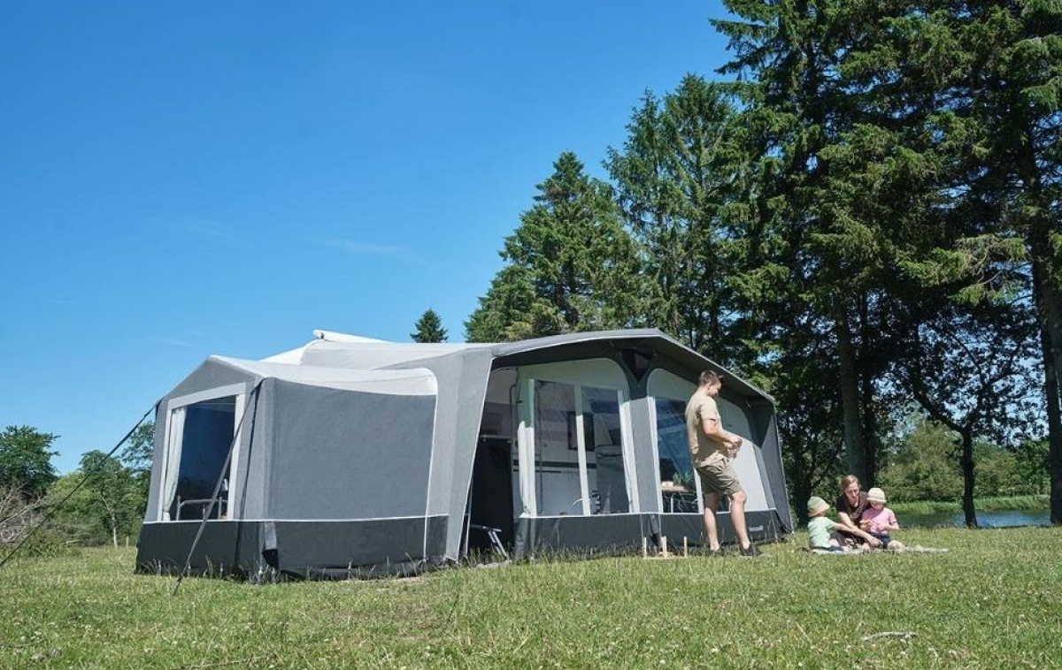 Ventura Ilmateltta Nova ryhmässä Etuteltat & Markiisit / Asuntovaunun Etuteltat / Ilmateltat / A-mitta Ilmateltat @ Campmarket (82483)