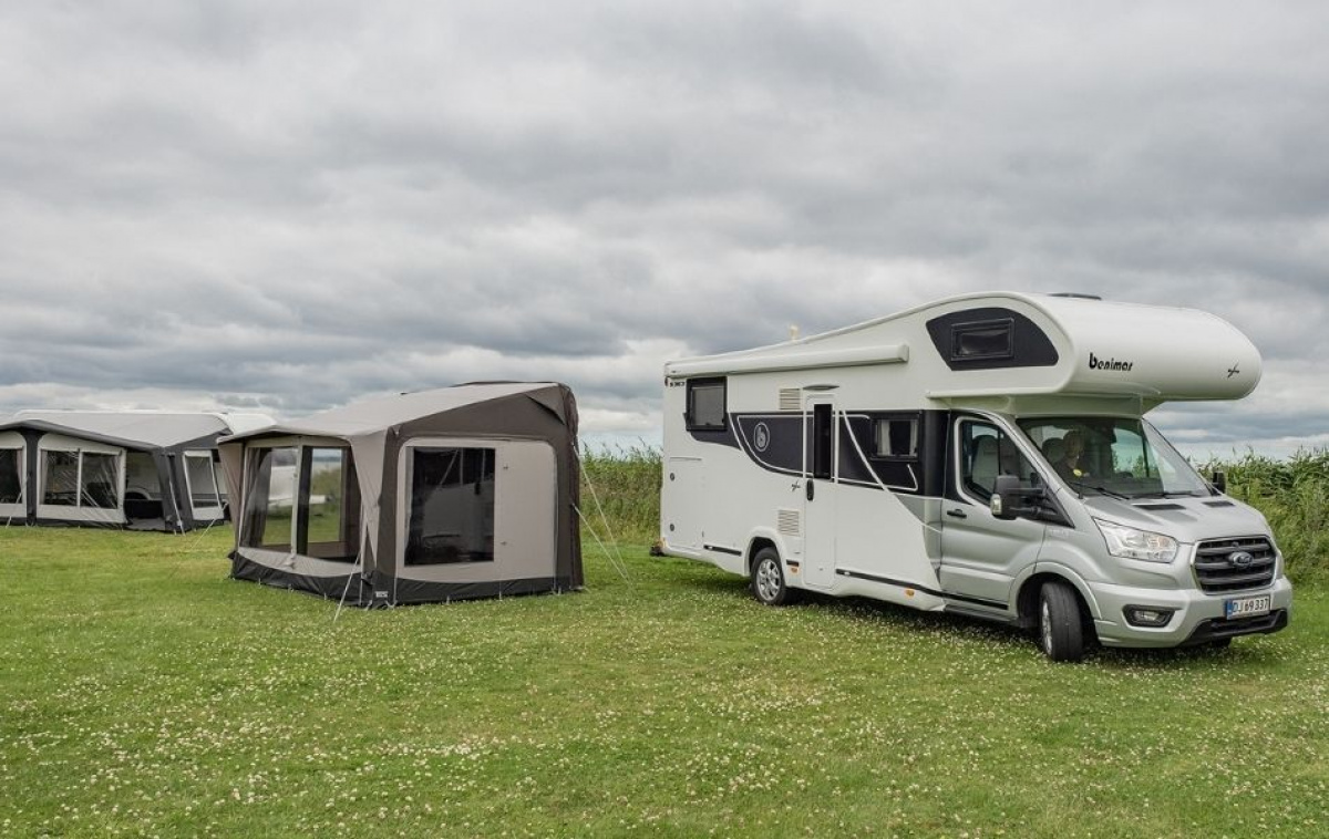 Telta Core Drive-Away 390 ryhmässä Etuteltat & Markiisit / Matkailuauton Teltat / Ilmateltat matkailuautoihin / Telta Matkailuauto @ Campmarket (82547)