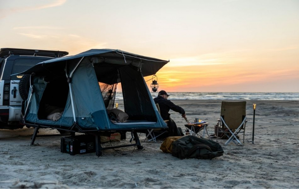 Thule Outset Vetokoukkuun Asennettava Autoteltta ryhmässä Etuteltat & Markiisit / Muut Teltat @ Campmarket (82893)