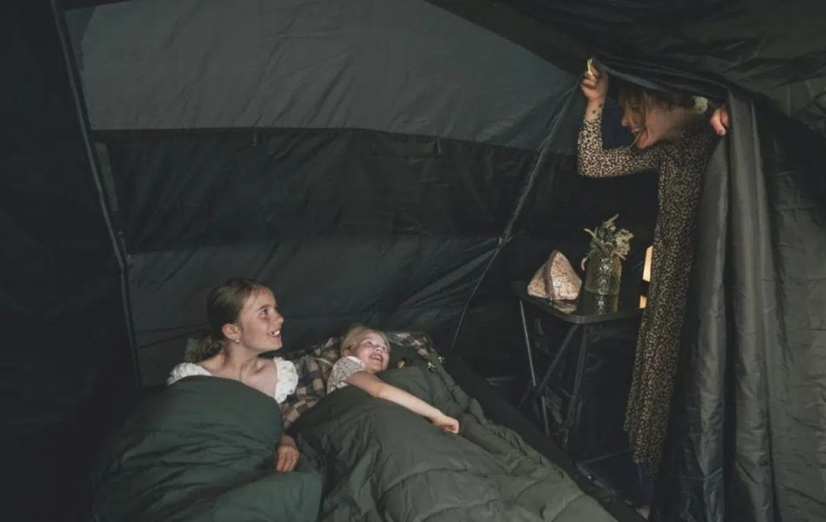 Outwell Vermont 7 Air ryhmässä Outdoor / Retkeily Teltat @ Campmarket (83073)