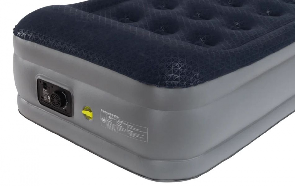 Outwell Ilmapatja Superior Single Sisäänrakennetulla pumpulla ryhmässä Outdoor / Makuuvälineet @ Campmarket (83138)