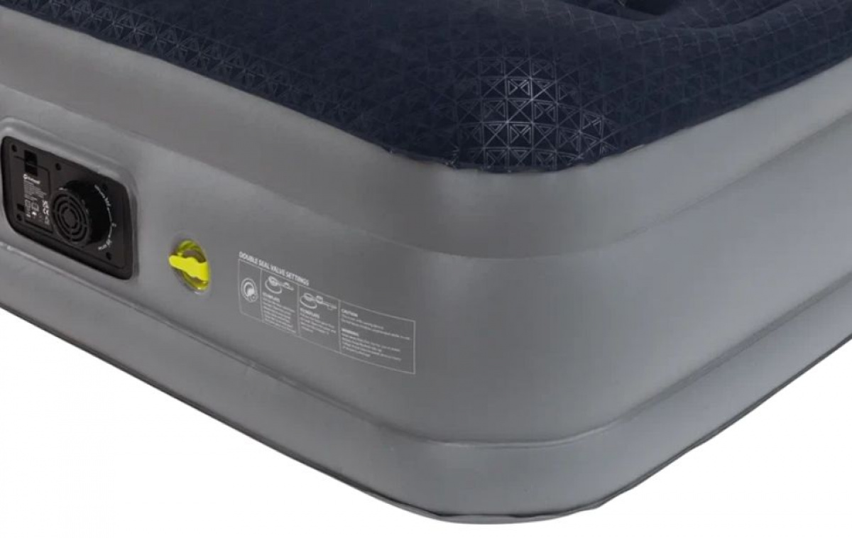 Outwell Ilmapatja Superior Double Sisäänrakennetulla pumpulla ryhmässä Outdoor / Makuuvälineet @ Campmarket (83140)