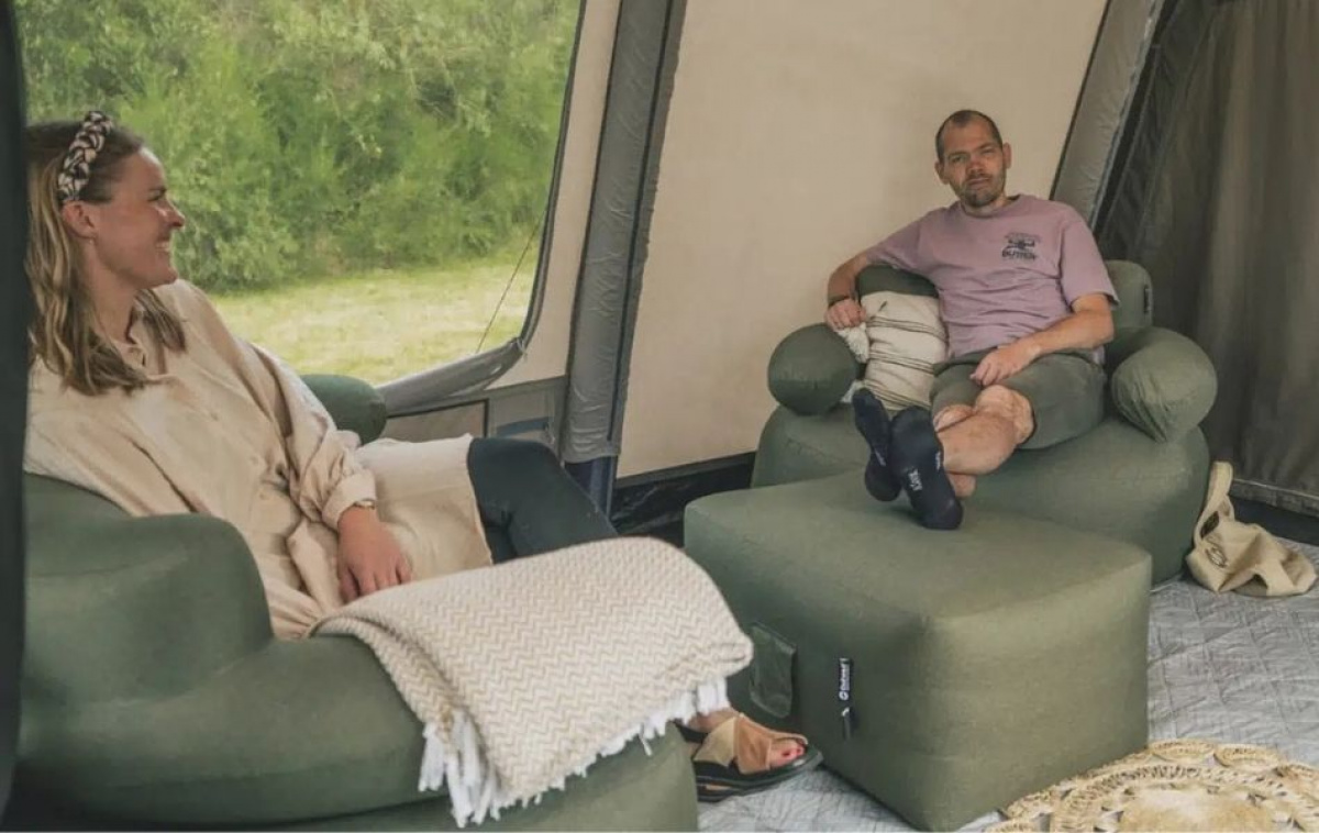 Outwell Ilmatäytteinen Sohva Laze ryhmässä Retkeilykalusteet / Huonekalut / Puhallettavat Huonekalut @ Campmarket (83143)