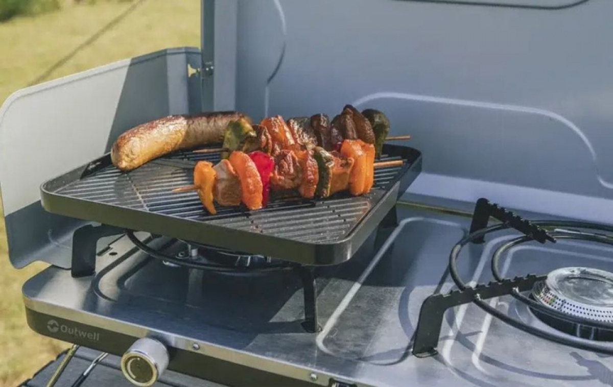 Outwell Grillilauta Merapi Pro ryhmässä Kotitalous & Keittiö / Keittiölaitteet / Lisävarusteet @ Campmarket (83174)