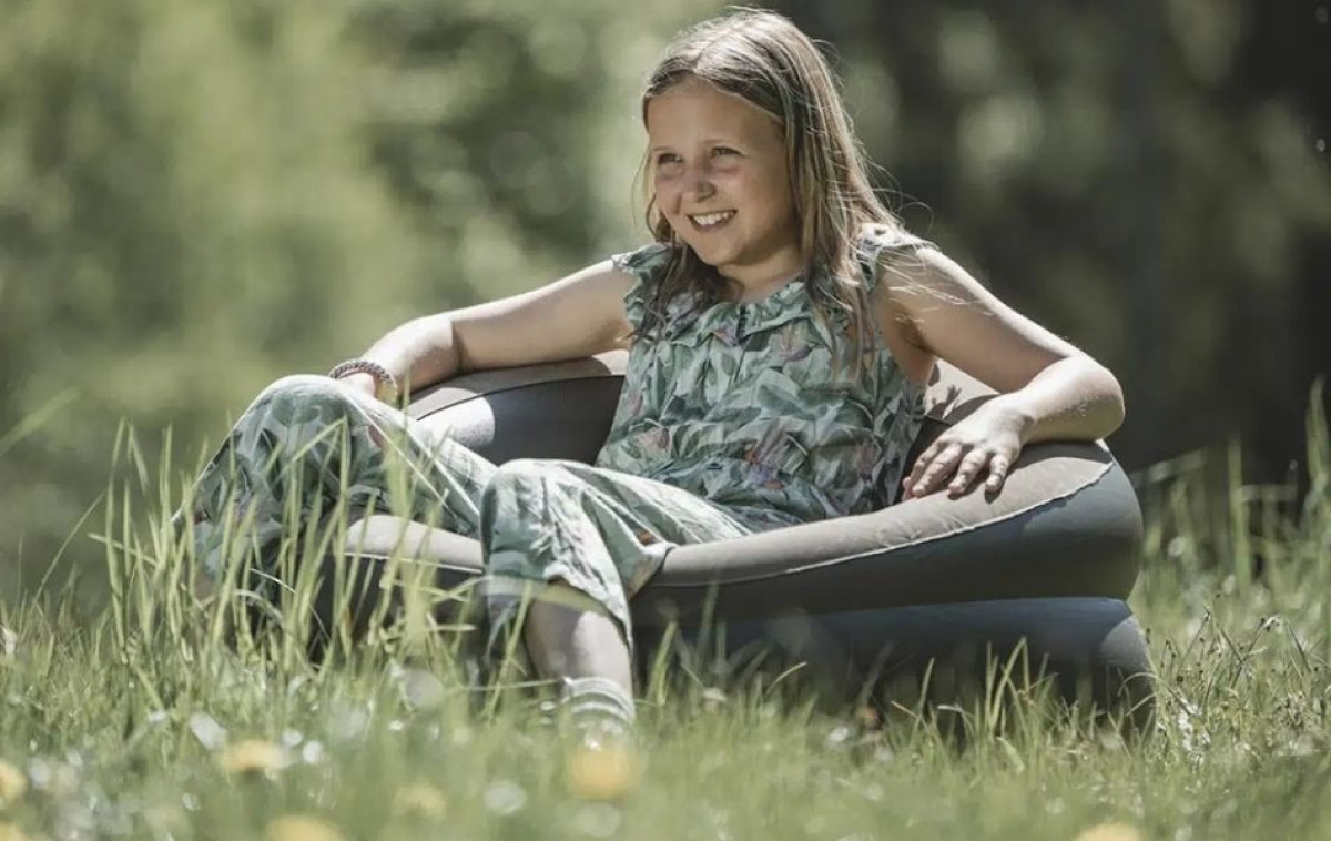 Easy Camp Ilmatäytteinen Tuoli Maple ryhmässä Retkeilykalusteet / Huonekalut / Puhallettavat Huonekalut @ Campmarket (83207)