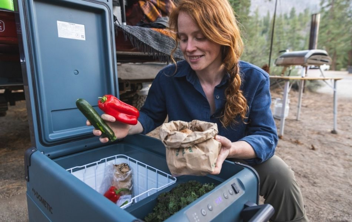 Dometic Kompressorikylmälaatikko CFX2 37L ryhmässä Matkailuvaunu & Matkailuauto / Lämmitys & Ilmastointi / Jääkaapit & Kylmälaukut / Kylmälaukut @ Campmarket (83787)