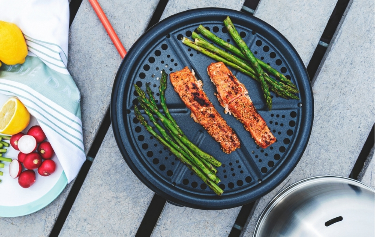 Cobb Pro Kaasu Aloituspaketti ryhmässä Kotitalous & Keittiö / Grillit / Kaasugrillit @ Campmarket (83958)