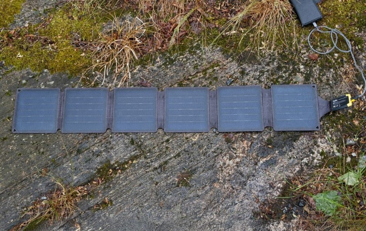 Aqiila Sunbird P21 USB-C 21W Kannettava Aurinkopaneelilaturi ryhmässä Matkailuvaunu & Matkailuauto / Elektroniikka / Aurinkopaneelit @ Campmarket (83991)