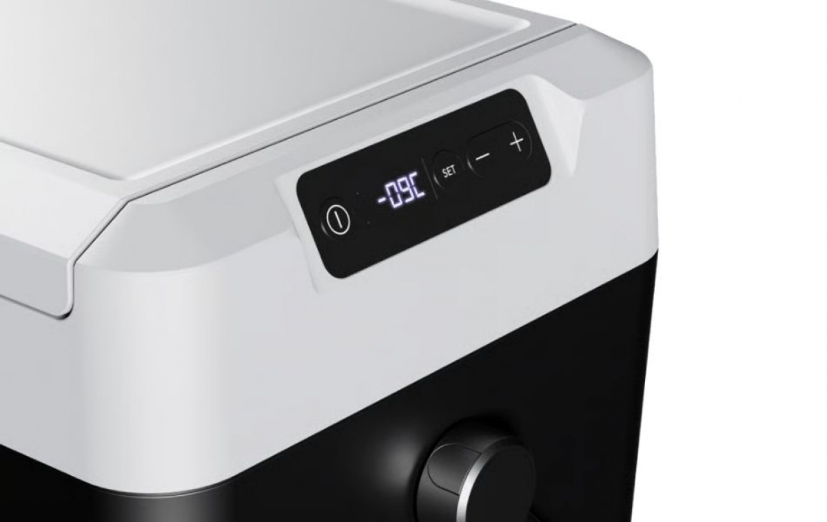 Dometic Kylmälaukku CFF 12 ryhmässä Matkailuvaunu & Matkailuauto / Lämmitys & Ilmastointi / Jääkaapit & Kylmälaukut / Kylmälaukut @ Campmarket (84868)